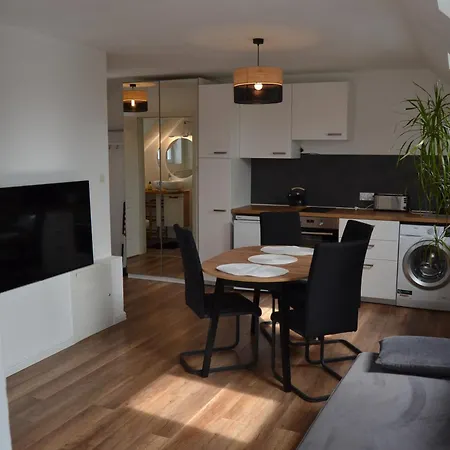 - Aurora Nad Morzem W Dziwnowku