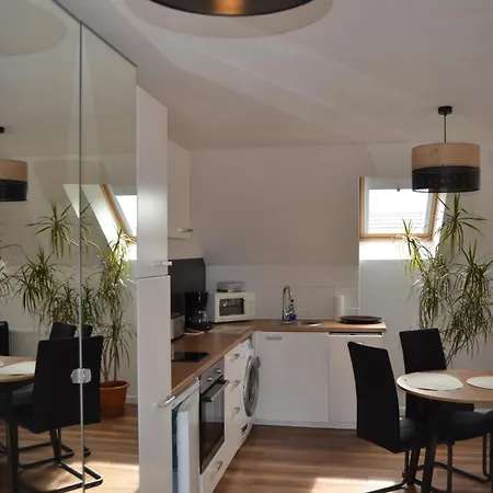 - Aurora Nad Morzem W Dziwnowku