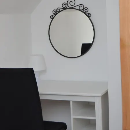 - Aurora Nad Morzem W Dziwnowku